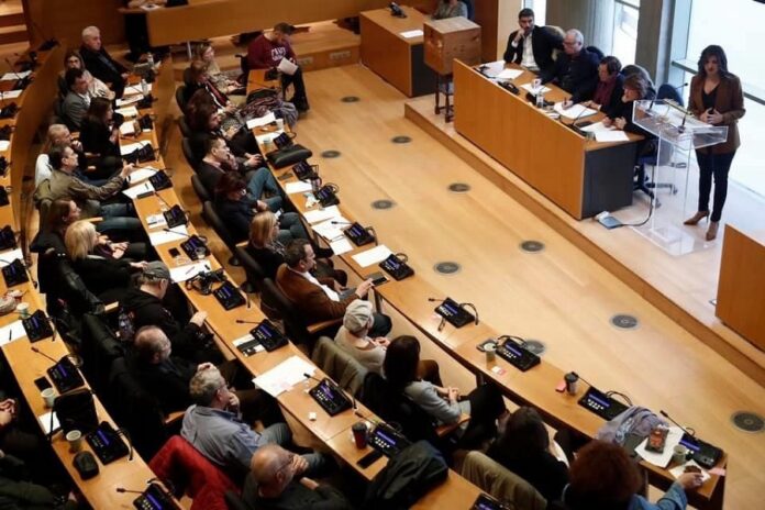 Δέσμευση Νοτοπούλου να υπερασπιστεί τους εργαζόμενους καθαριότητας στην Γ’ Κοινότητα