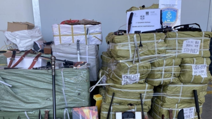 Από ράβδους χρυσού μέχρι ναρκωτικά: Τα «λαβράκια» που αποκάλυψαν οι τελωνειακοί έλεγχοι