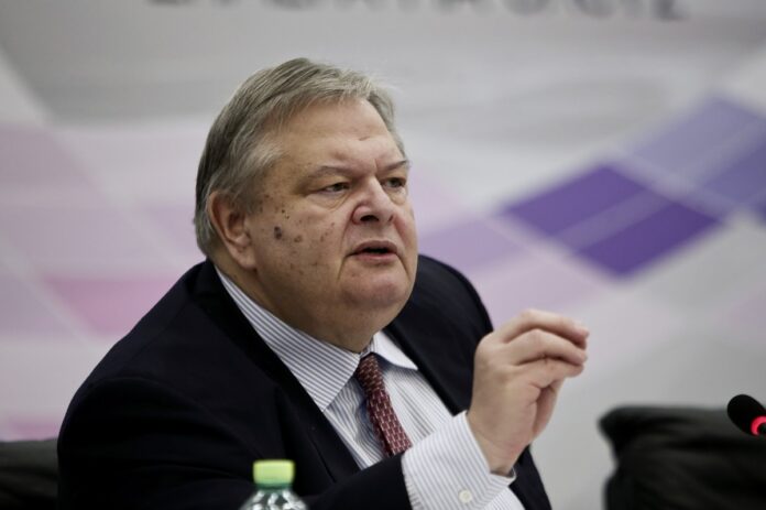 Υπόθεση Novartis: Ολοκλήρωσε την κατάθεση του ο Ευάγγελος Βενιζέλος – «Η ανάκριση είναι ενδελεχής»