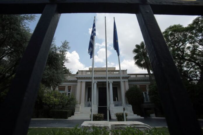 Μυστική συνάντηση Μητσοτάκη με αρχηγούς Γενικών Επιτελείων – Απών ο Παναγιωτόπουλος