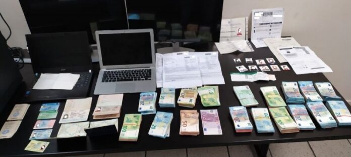 Χειροπέδες σε 8 στο κέντρο της Αθήνας για παράνομη διακίνηση μεταναστών