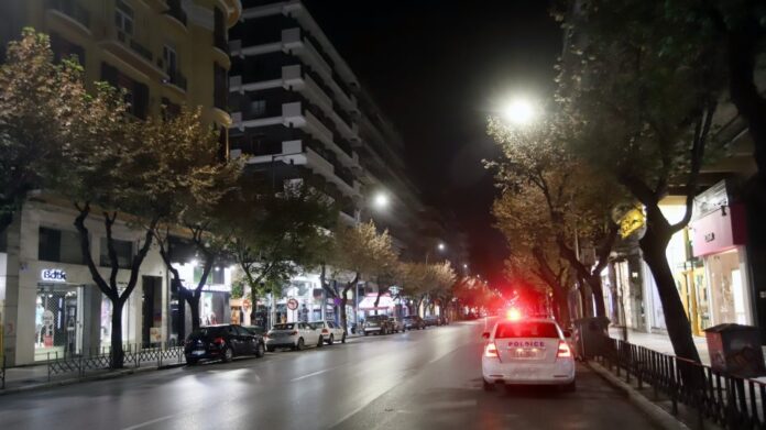 Θεσσαλονίκη: Ένταση στην Νικόπολη σε αστυνομικό έλεγχο για συγχρωτισμό ατόμων