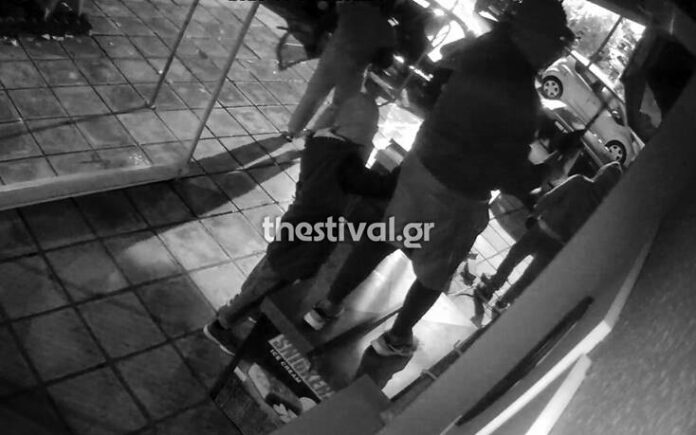 Θεσσαλονίκη: Συμμορία «έσπασε» την καραντίνα για να διαρρήξει ψιλικατζίδικο (Video)