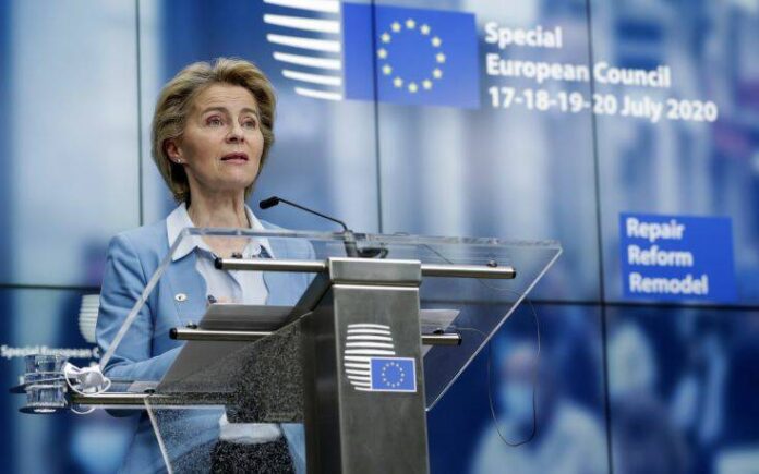 Φον ντερ Λάιεν: Πριν το τέλος Δεκεμβρίου οι πρώτοι εμβολιασμοί στην Ευρώπη