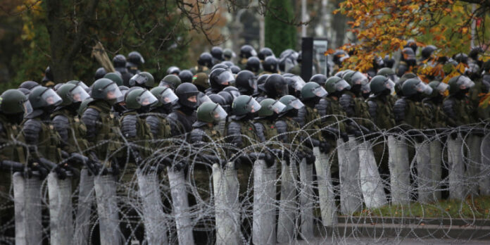 Λευκορωσία: Εκατοντάδες προσαγωγές διαδηλωτών στο Μινσκ και 146 συλλήψεις