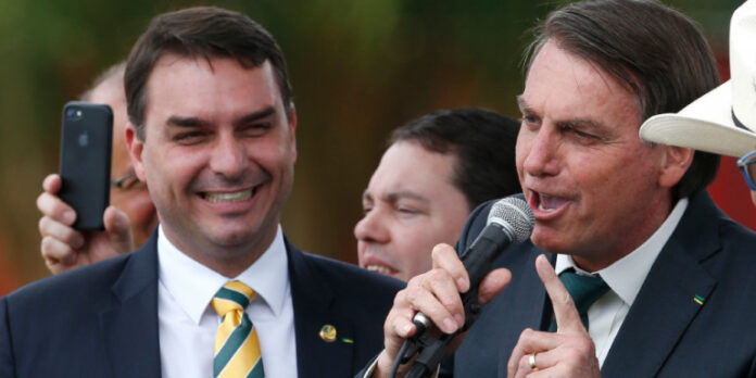 Βραζιλία: Κατηγορίες για διαφθορά αντιμετωπίζει ο γιος του Μπολσονάρου