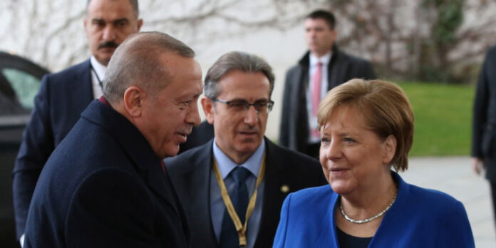 Αγκυρα και Βερολίνο αλληλοκατηγορούνται για τη νηοψία σε τουρκικό πλοίο ανοιχτά της Λιβύης