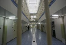 Συναγερμός στα Τρίκαλα: Κρατούμενοι απέδρασαν από το νοσοκομείο