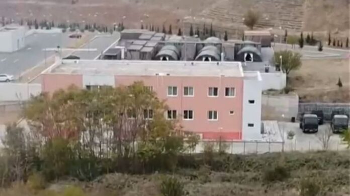 Θεσσαλονίκη: Στήνουν κινητό νοσοκομείο στον χώρο στάθμευσης του 424 Σ.Ν.