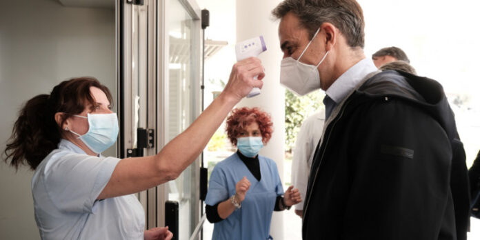 ΣΥΡΙΖΑ: Επικοινωνιακό σόου Μητσοτάκη στη Θεσσαλονίκη: Πριν το «νέο» ΕΣΥ ας ασχοληθεί με το σημερινό που καταρρέει