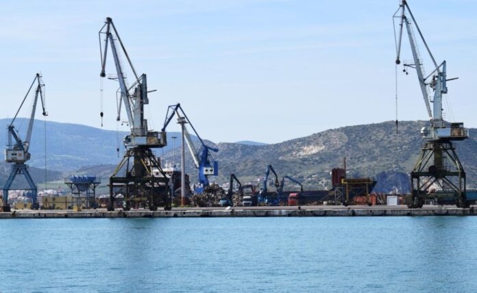 Χωρίς περιβαλλοντική αδειοδότηση η παράταση παραμονής του σκραπ στον προβλήτα 1 του ΟΛΒ