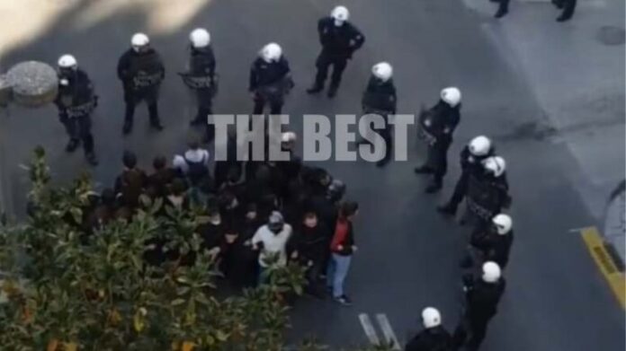 Πάτρα: Περισσότερες από 20 οι προσαγωγές της ΕΛ.ΑΣ για αποτροπή της πορείας αντιεξουσιαστών-VIDEO