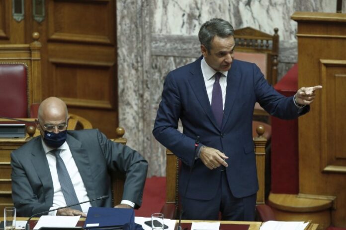 Διαψεύδουν κόντρα Μητσοτάκη-Δένδια εν μέσω σεναρίων για ίντριγκες και δελφινισμούς