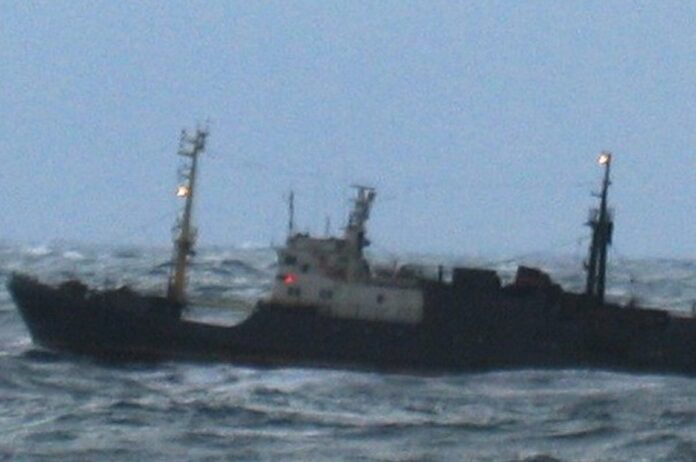 Ρωσία: Δεκαεπτά άνθρωποι αγνοούνται μετά τη βύθιση αλιευτικού στη Θάλασσα Μπάρεντς