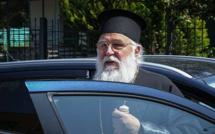 Μητροπολίτης Κέρκυρας: «Η Εκκλησία εν διωγμώ» – Πένθιμα θα χτυπούν οι καμπάνες του Αγίου Σπυρίδωνα