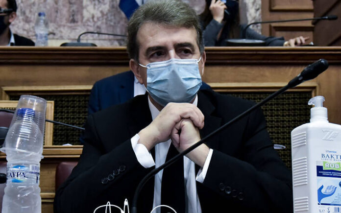 Ανέβηκαν οι τόνοι στη Βουλή – Χρυσοχοΐδης: «Από πότε οι δικηγόροι δεν προσάγονται;»