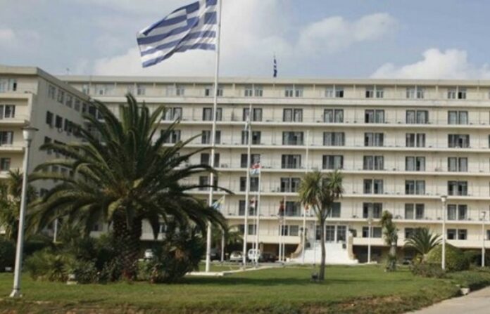 Υπουργείο Άμυνας: «Φουσκώνουν» τις προμήθειες και τα εξοπλιστικά προγράμματα;