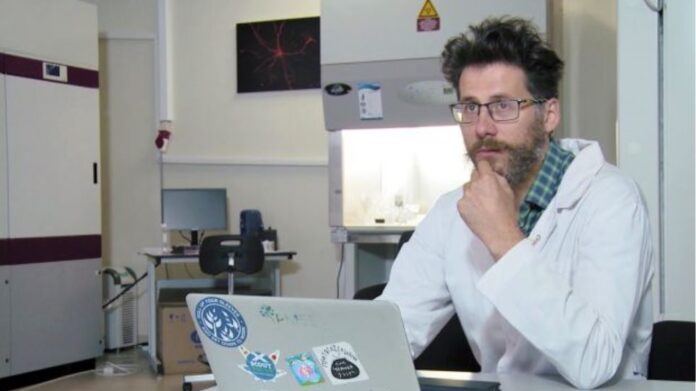 Ρωσία: Νεκρός επιστήμονας που συμμετείχε στην έρευνα για τα εμβόλια κατά της Covid – 19