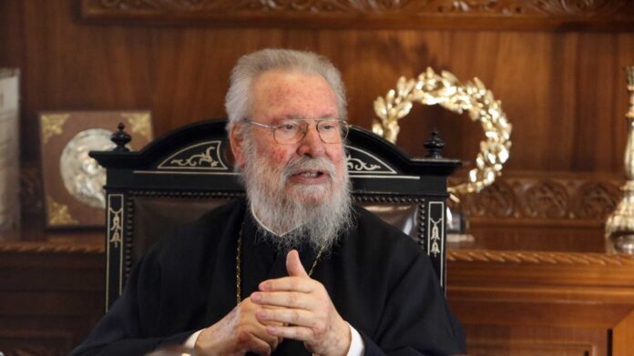 Σάλος με τον Αρχιεπίσκοπο Κύπρου: «O Αναστασιάδης δεν βλέπει αρνητικά τη λύση δύο κρατών»