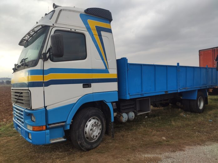 Ροδόπη: Μετέφερε με φορτηγό παράνομα 11 αλλοδαπούς – Οδηγούσε χωρίς δίπλωμα