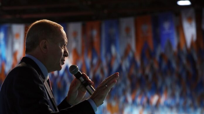 Νέος χάρτης από τον Ερντογάν – Εξαφανίζει Ρόδο-Κύπρο και θέλει ΑΟΖ με το Ισραήλ