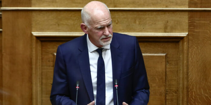 Ο Γιώργος Παπανδρέου επιμένει: «Λεφτά υπάρχουν, το πρόβλημα είναι πού πάνε, κ. Μητσοτάκη»