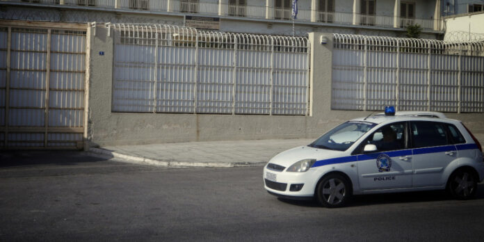 Σέρρες: Επιχείρησαν να περάσουν ναρκωτικά σε κρατούμενο φυλακών μέσα σε ψωμί