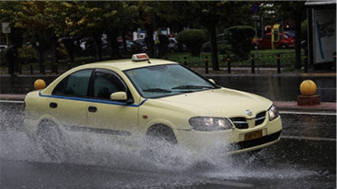 Καιρός: Βροχές, καταιγίδες, μέχρι και… χιόνια σήμερα στη χώρα