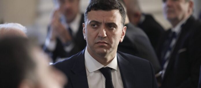 Β.Κικίλιας: «Δεν έγινε και κάτι που προσπέρασαν τους υγειονομικούς κάποιοι υπουργοί στον εμβολιασμό»
