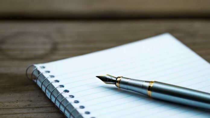 Πέθανε ο δημοσιογράφος Σπύρος Κομίνης