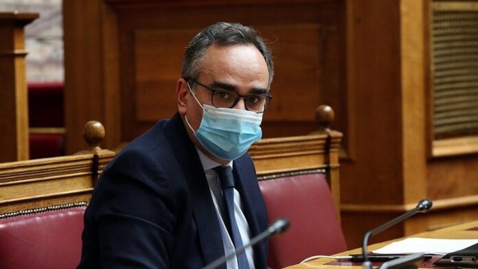 O Κοντοζαμάνης δεν δίνει στην αντιπολίτευση τα πρακτικά της επιτροπής – “Είναι εμπιστευτικά “