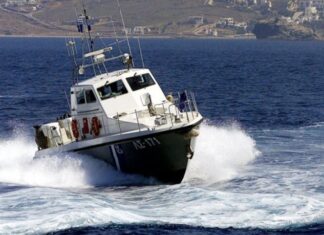 Εντοπίστηκαν τέσσερις λέμβοι με περίπου 160 παράνομους μετανάστες νότια των Καλών Λιμένων Ναυάγιο στη Λέσβο: Βρέθηκε νεκρή μία 20χρονη αγνοούμενη