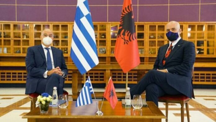 Τηλεφωνική επικοινωνία Δένδια με Ράμα