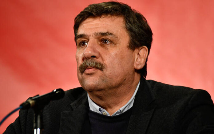 Ξανθός: Από τις μεγαλοστομίες για 2 εκατ. εμβόλια το μήνα, μετά βίας στα 8.000 τη μέρα