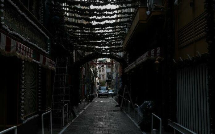 ΣΥΡΙΖΑ: O κ. Μητσοτάκης κλείνει πάλι τα πάντα κατόπιν εορτής