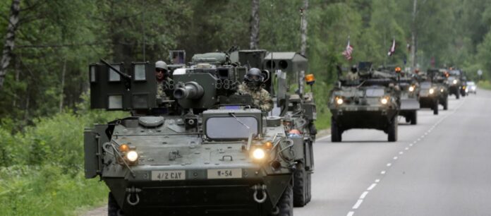 ΕΚΤΑΚΤΟ: Χιλιάδες στρατιώτες κατευθύνονται αυτή τη στιγμή στην Ουάσιγκτον (VIDEO)