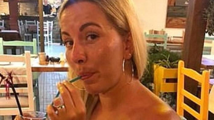 Βρετανία: Σε δίκη η 35χρονη παντρεμένη καθηγήτρια που έκανε σεξ με 15χρονο μαθητή της σε χωράφι – (ΦΩΤΟ)