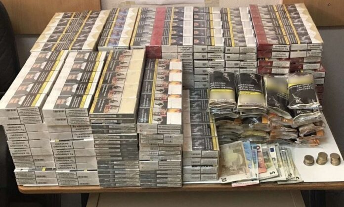 Πάτρα: Δύο συλλήψεις για 5.500 λαθραία πακέτα τσιγάρα και 60 κιλά λαθραίο καπνό