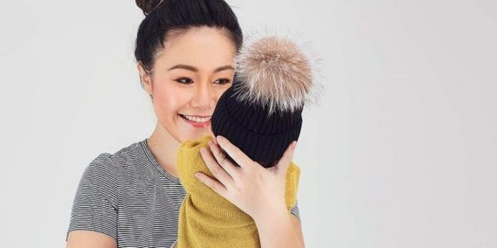 Χονγκ Κονγκ: 34χρονη σοσιαλιτέ αυτοκτόνησε πέφτοντας γυμνή από το ρετιρέ της, αγκαλιά με την 5 μηνών κόρη της – (ΦΩΤΟ)