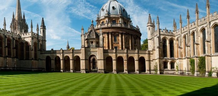 «Χαστούκι» Οξφόρδης σε κυβέρνηση: «Σταματήστε να χρησιμοποιείτε το όνομά μας – Δεν έχουμε πανεπιστημιακή αστυνομία»