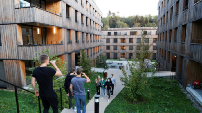 Ελβετία: Με χρεοκοπία απειλούνται τα μισά εστιατόρια και ξενοδοχεία αν παραταθούν τα μέτρα