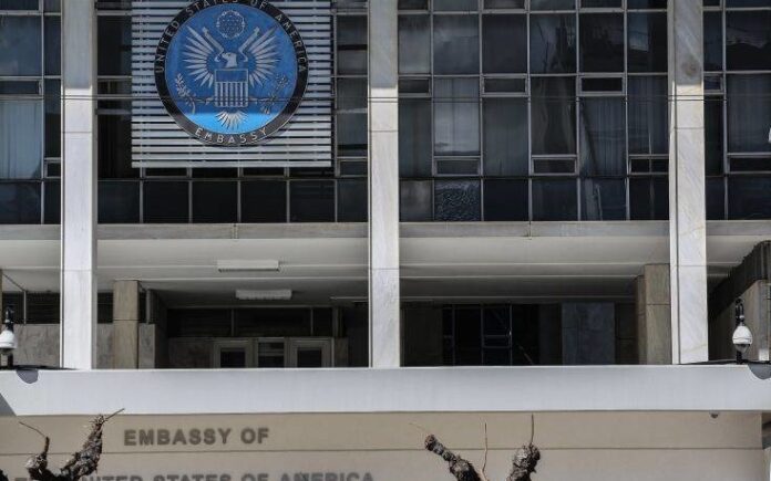 Αυξημένα μέτρα γύρω από την αμερικανική πρεσβεία στην Αθήνα
