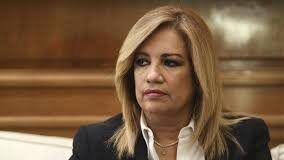 Γεννηματά: Πανικόβλητη «καθαίρεσε» από κοινοβουλευτικό εκπρόσωπο τον Ανδρέα Λοβέρδο