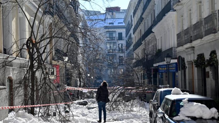 Τι Σιβηρία, τι Ισπανία: Χάος από τον χιονιά του αιώνα – Τους -25 βαθμούς έδειξε ο υδράργυρος