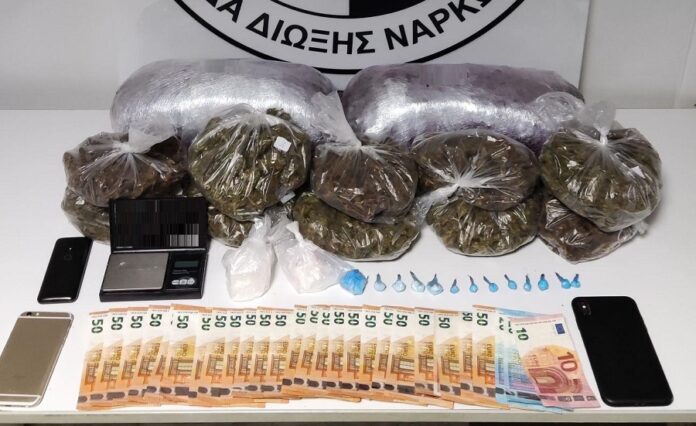 Θεσσαλονίκη: Συνελήφθη διακινητής ναρκωτικών – Εντοπίστηκαν στο σπίτι του πάνω από 3 κιλά κάνναβης