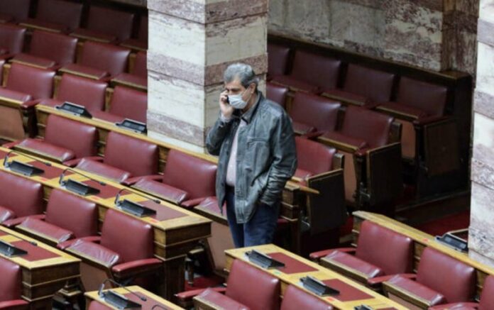 Πολάκης για Χρυσοχοΐδη και Κεραμέως: «Χρυσοχουντίδης» και «Κεραμιδαριό»