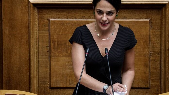 Δ. Μιχαηλίδου: Παράταση στα προνοιακά επιδόματα