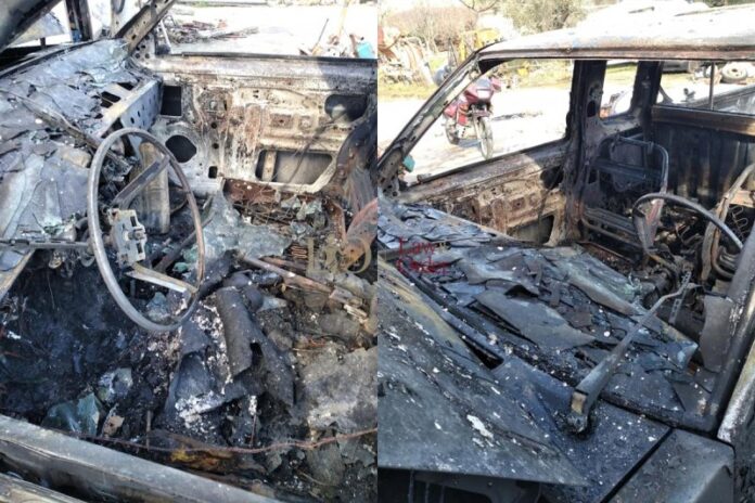 Άγνωστοι πυρπόλησαν αυτοκίνητο του κατασκευαστή του Σταυρού στην Απελλή Μυτιλήνης (ΦΩΤΟ)