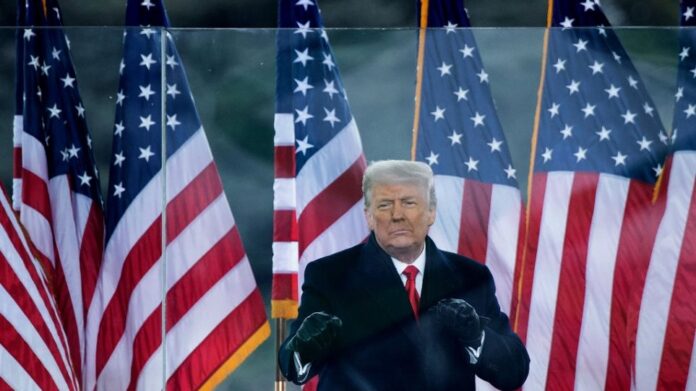 Ντόναλντ Τραμπ: Aύριο ξεκινά η ιστορική δίκη στη Γερουσία