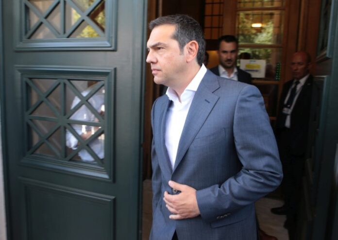 Tσίπρας: Η κυβέρνηση δεν κάνει τίποτα για τις εστίες μετάδοσης σε ΜΜΜ, σχολεία, εργασιακούς χώρους